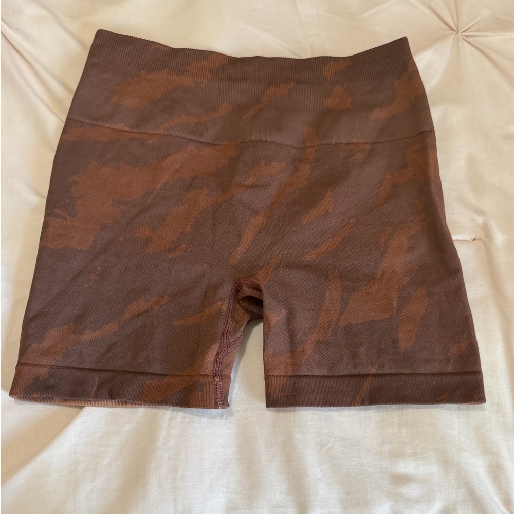 High-Rise Brown Camo Seamless Bike Shorts
